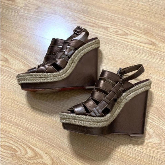 SOLD! THERES MORE STAY TUNE! Christian louboutin - Picture 7 of 7